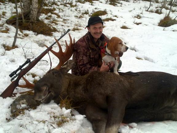 13 takker skutt ved Innsetlia i fjor, her med Olav Høyem (foto: Ivar Næverdal)